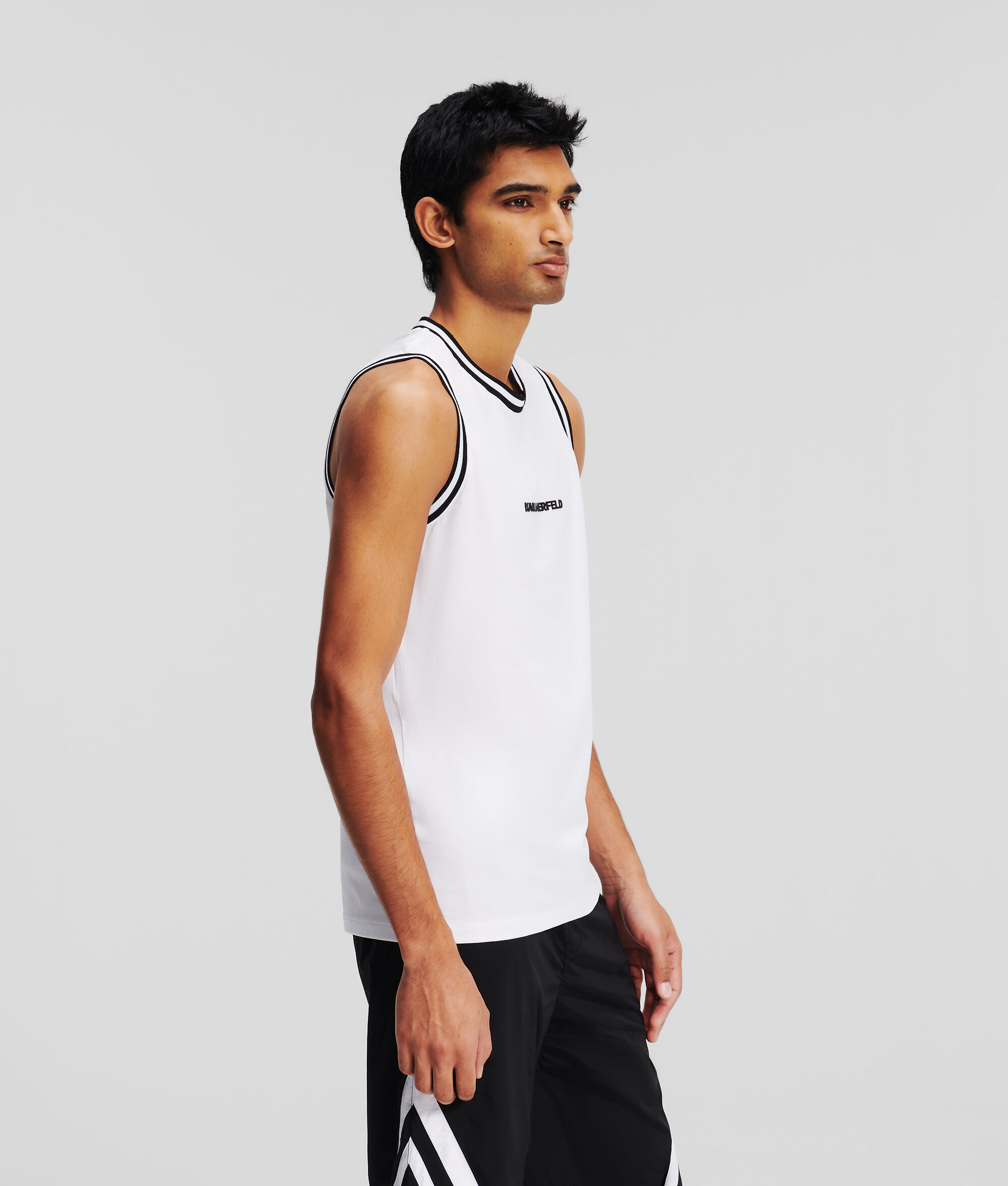 (image for) Effortless Sleeveless Crew Neck T-shirt